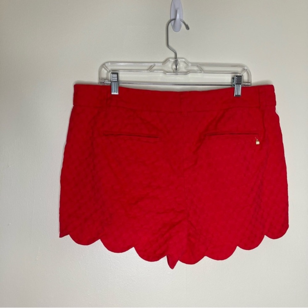 Crown & Ivy Shelby scalloped hem coral red shorts 14 - Picture 4 of 6